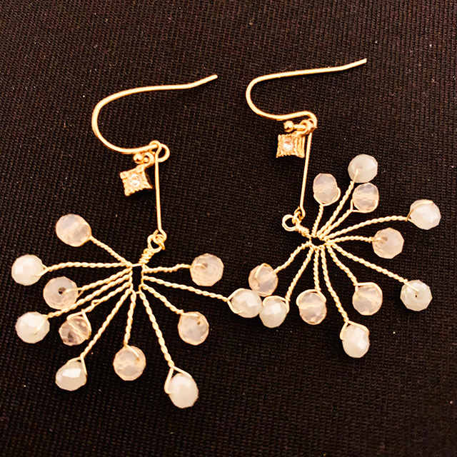 かすみ草イメージピアス